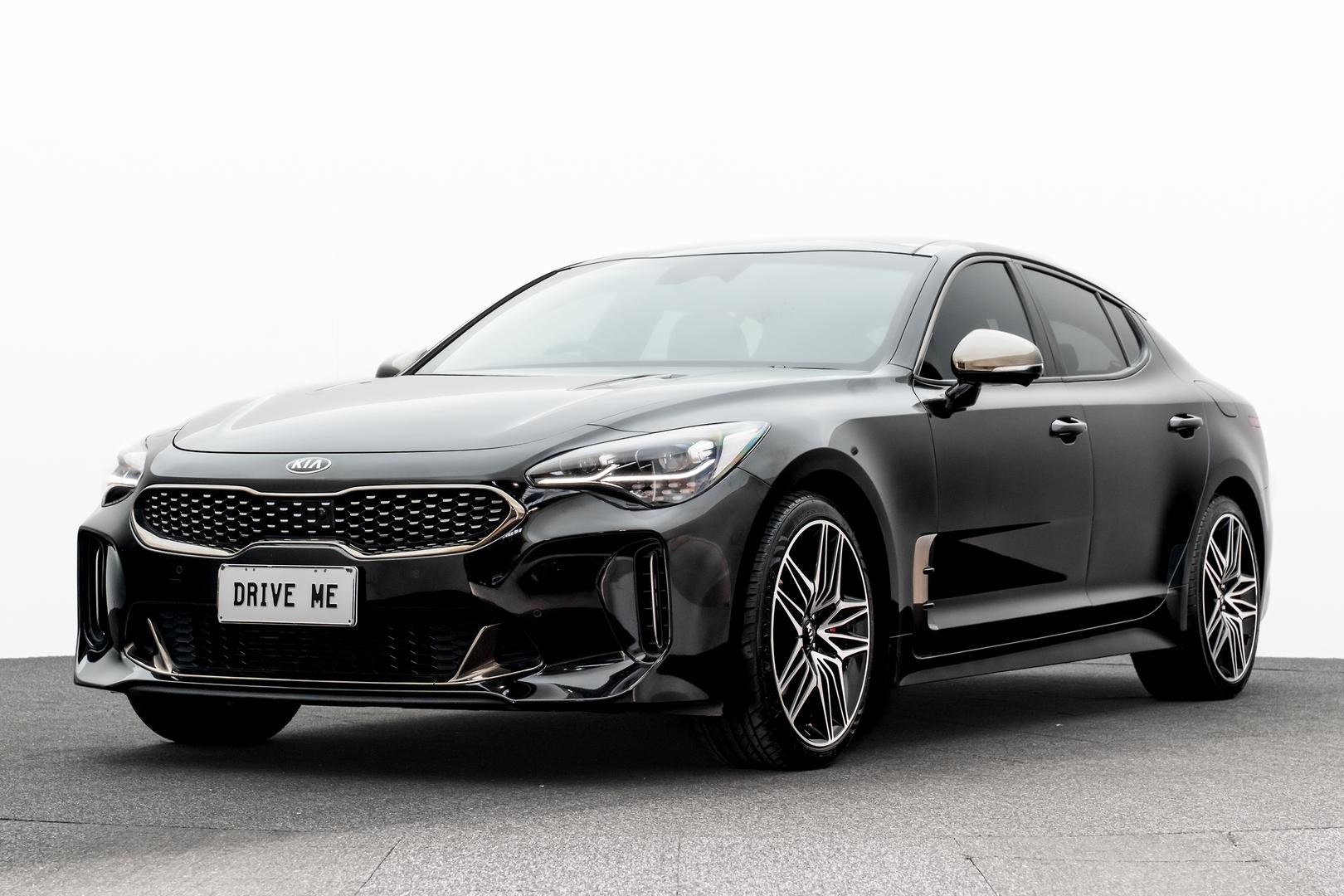 Kia Stinger image 1