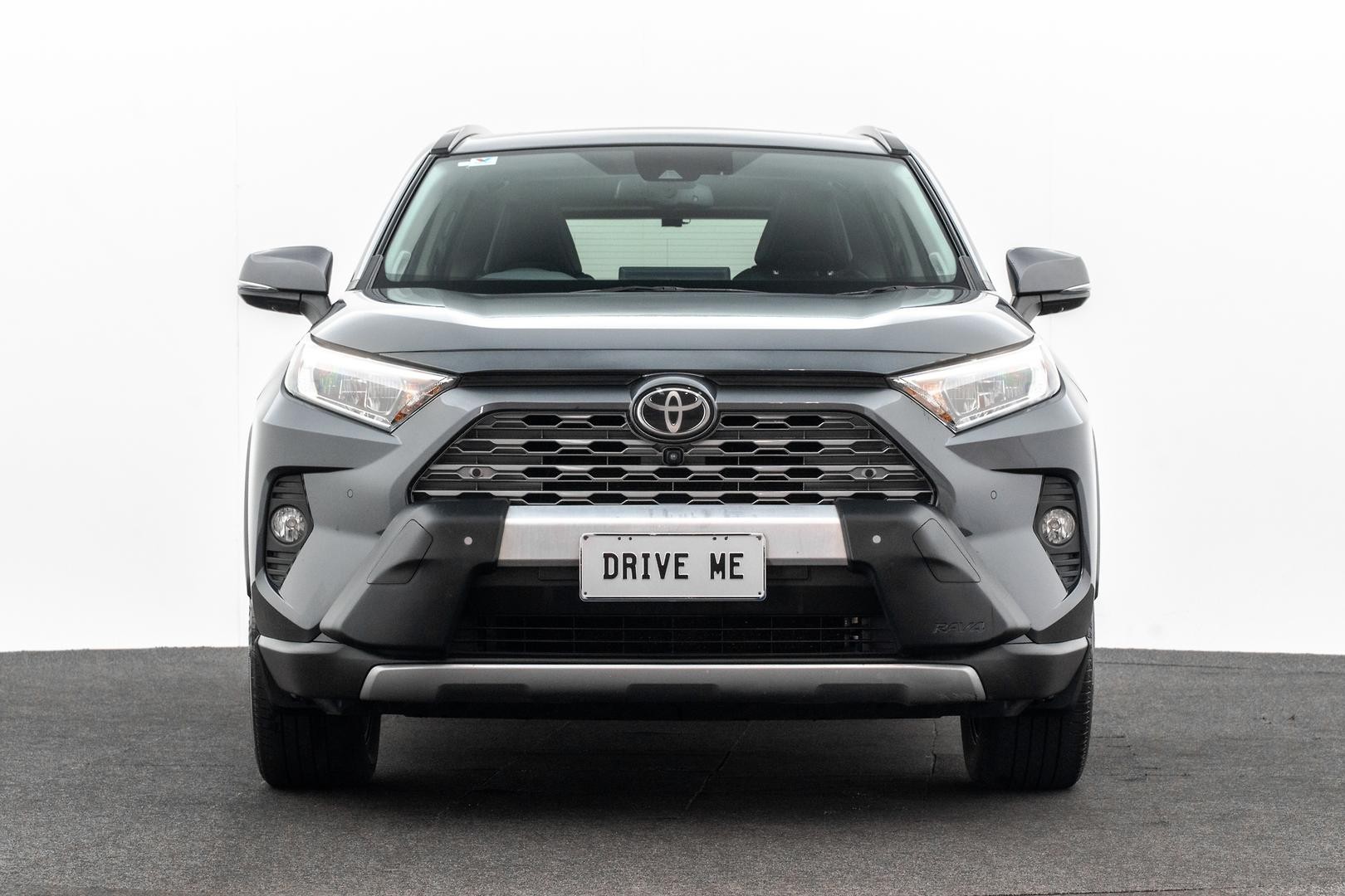 Toyota Rav4 image 2