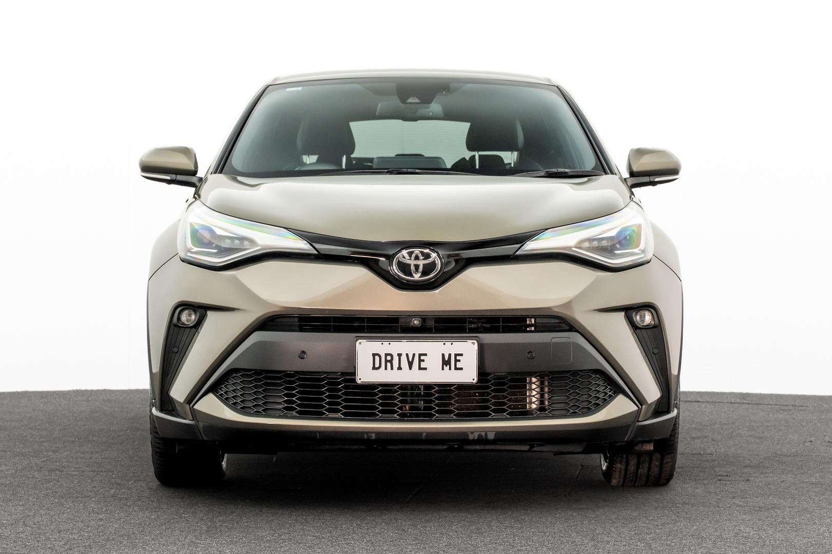 Toyota C-hr image 2