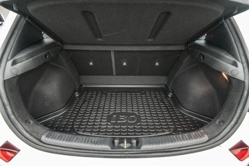 https://dvg-vehicle-assets.s3.amazonaws.com/1208551/6qyri8yxtoawxpausy9pngsjx.jpg