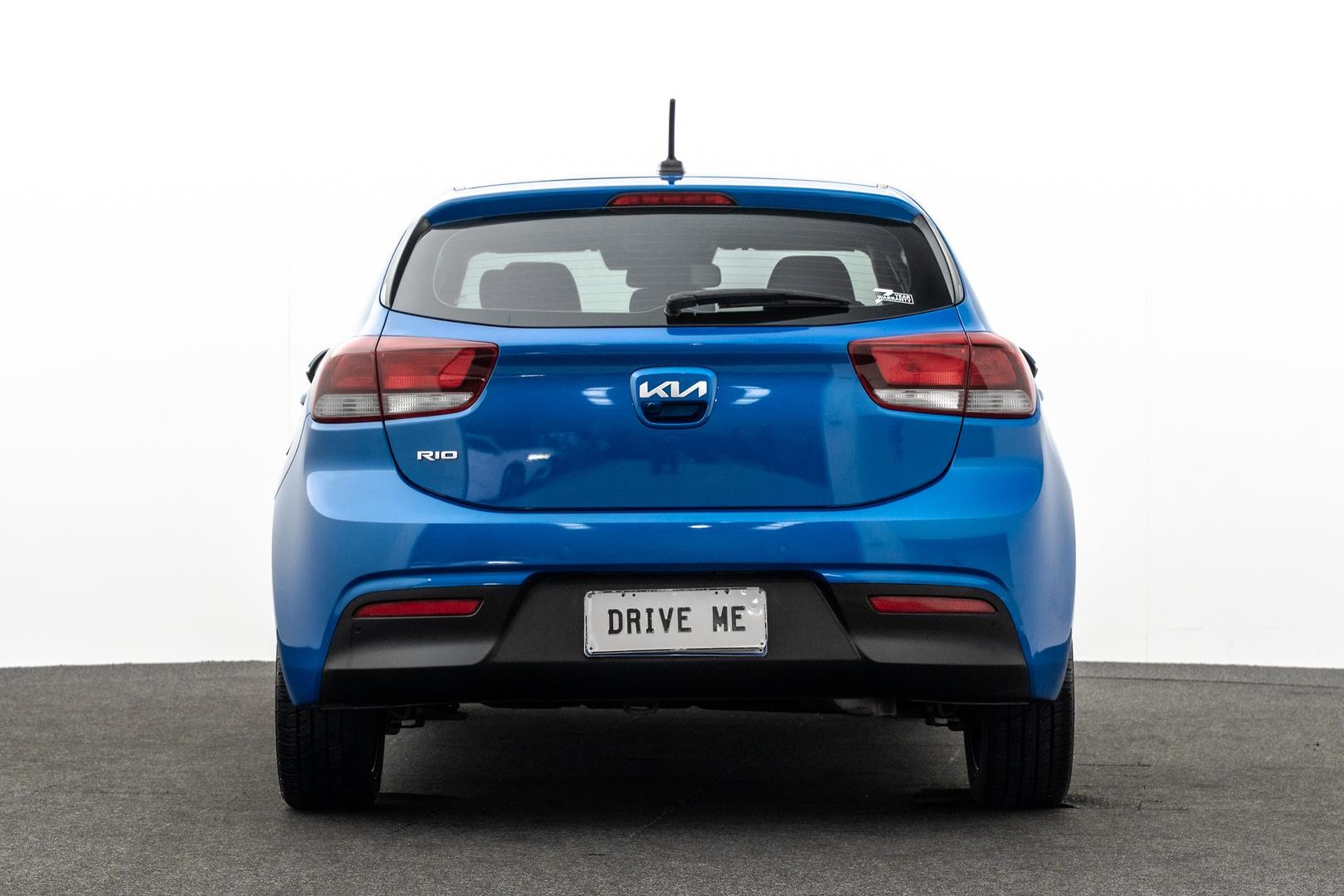 Kia Rio image 3