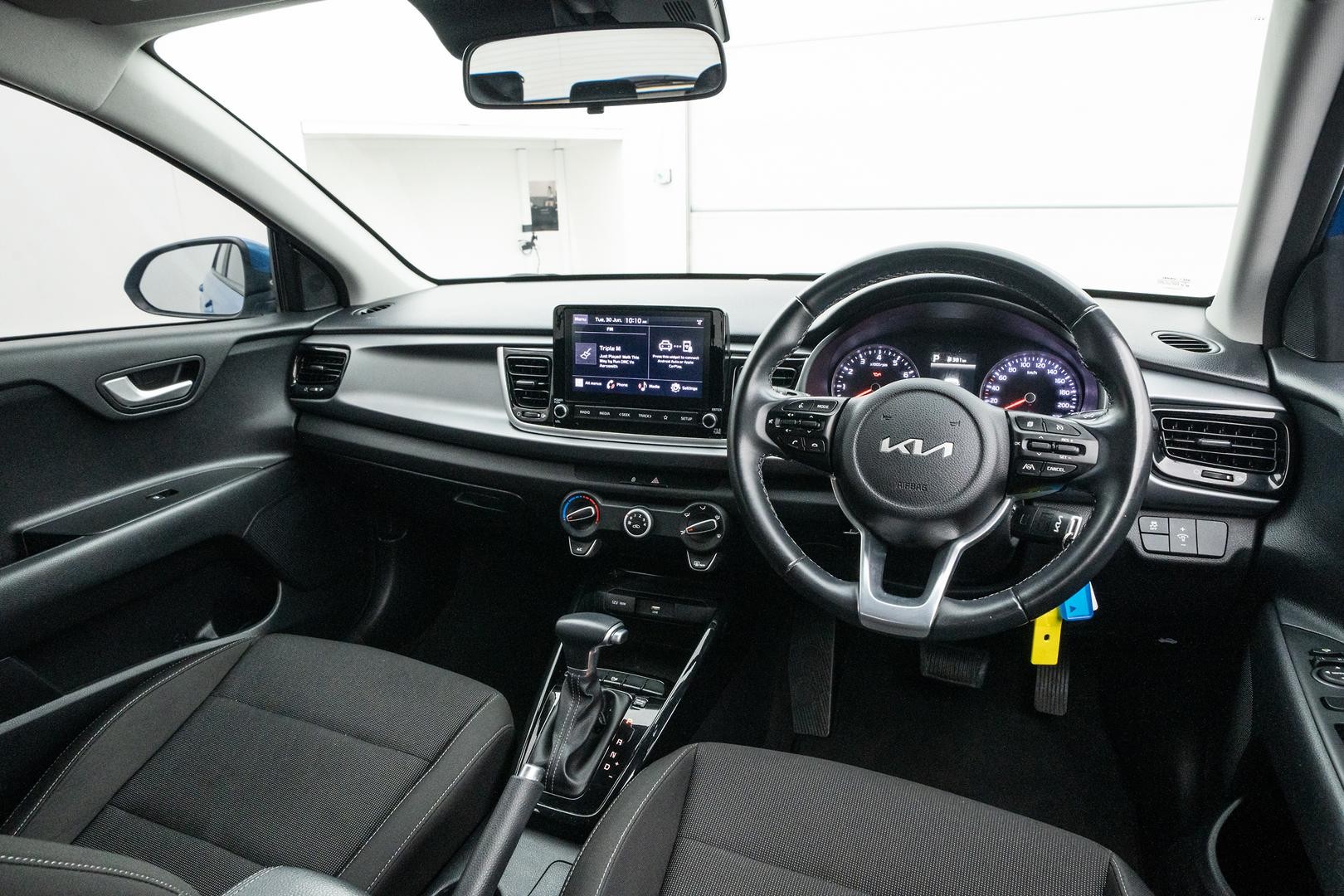 Kia Rio image 4