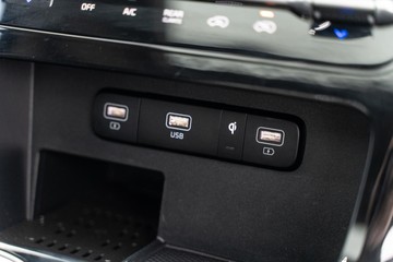 https://dvg-vehicle-assets.s3.amazonaws.com/1208591/250v6jx2proenzhmar9c5gs89.jpg