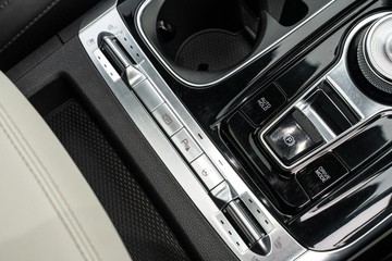 https://dvg-vehicle-assets.s3.amazonaws.com/1208591/dxbeqt5yq2mc1v7xs3v8gqm5q.jpg