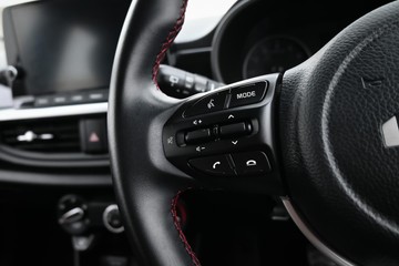 https://dvg-vehicle-assets.s3.amazonaws.com/1208593/8hmq4dzh25nmy42uu2aku6vtm.jpg