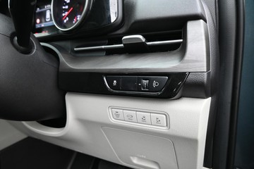 https://dvg-vehicle-assets.s3.amazonaws.com/1208599/6jvd132djvz67lcqchgj337ri.jpg