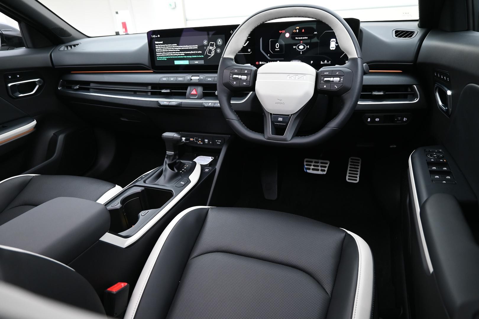 Kia K4 image 4