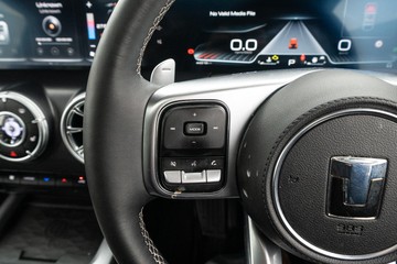 https://dvg-vehicle-assets.s3.amazonaws.com/1208634/4hhxqotkbiungi5b4j6wq3sdd.jpg