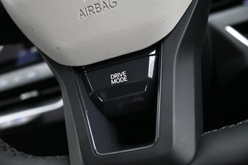 https://dvg-vehicle-assets.s3.amazonaws.com/1208651/94b6f54flzsq9gflc80364im5.jpg
