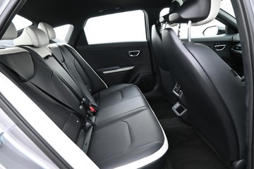 https://dvg-vehicle-assets.s3.amazonaws.com/1208651/cnyr4686fljg3m6y9x53tlvtx.jpg