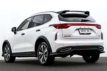 https://dvg-vehicle-assets.s3.amazonaws.com/1208658/b1x7tt1ihnr9rxjuywokuc20h.jpg