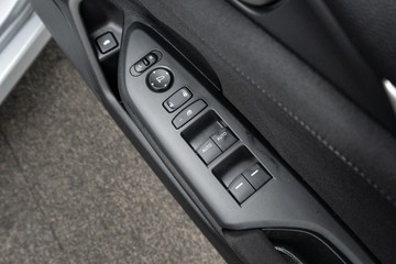 https://dvg-vehicle-assets.s3.amazonaws.com/1208659/4qypawojgpnpdvl8vhc70pg40.jpg