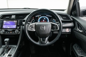 https://dvg-vehicle-assets.s3.amazonaws.com/1208659/8x6cnui2hdw5hcdos83wayr9q.jpg