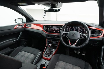 https://dvg-vehicle-assets.s3.amazonaws.com/1208660/8m6ilnn11s0lu4dau03y85cnj.jpg