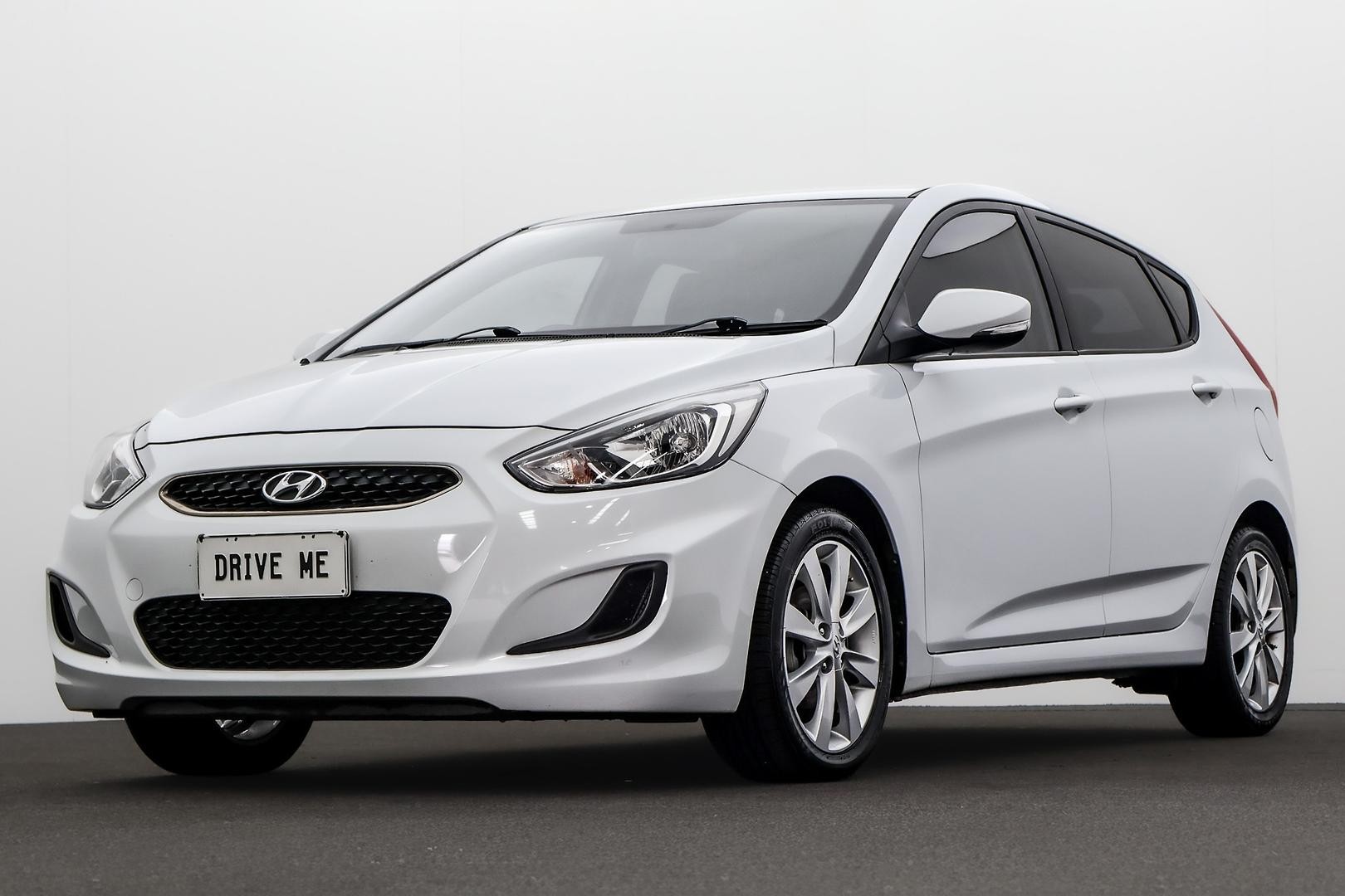 Hyundai Accent image 1