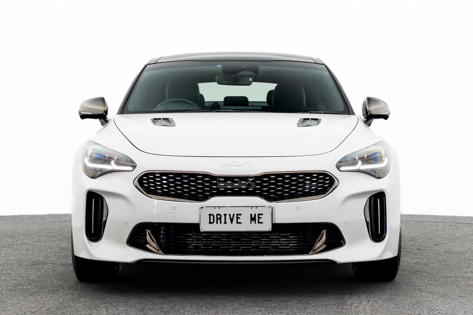 Kia Stinger image 2