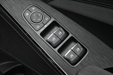 https://dvg-vehicle-assets.s3.amazonaws.com/1208675/79uufu991k6cfqt9k8vxr3ncz.jpg