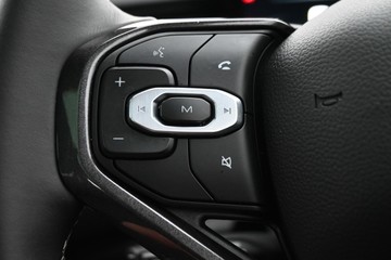 https://dvg-vehicle-assets.s3.amazonaws.com/1208675/92etcdvgrahoe22z674oh7i9e.jpg
