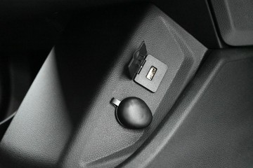 https://dvg-vehicle-assets.s3.amazonaws.com/1208675/clcpjhm5gri3mg12xqux5fycw.jpg
