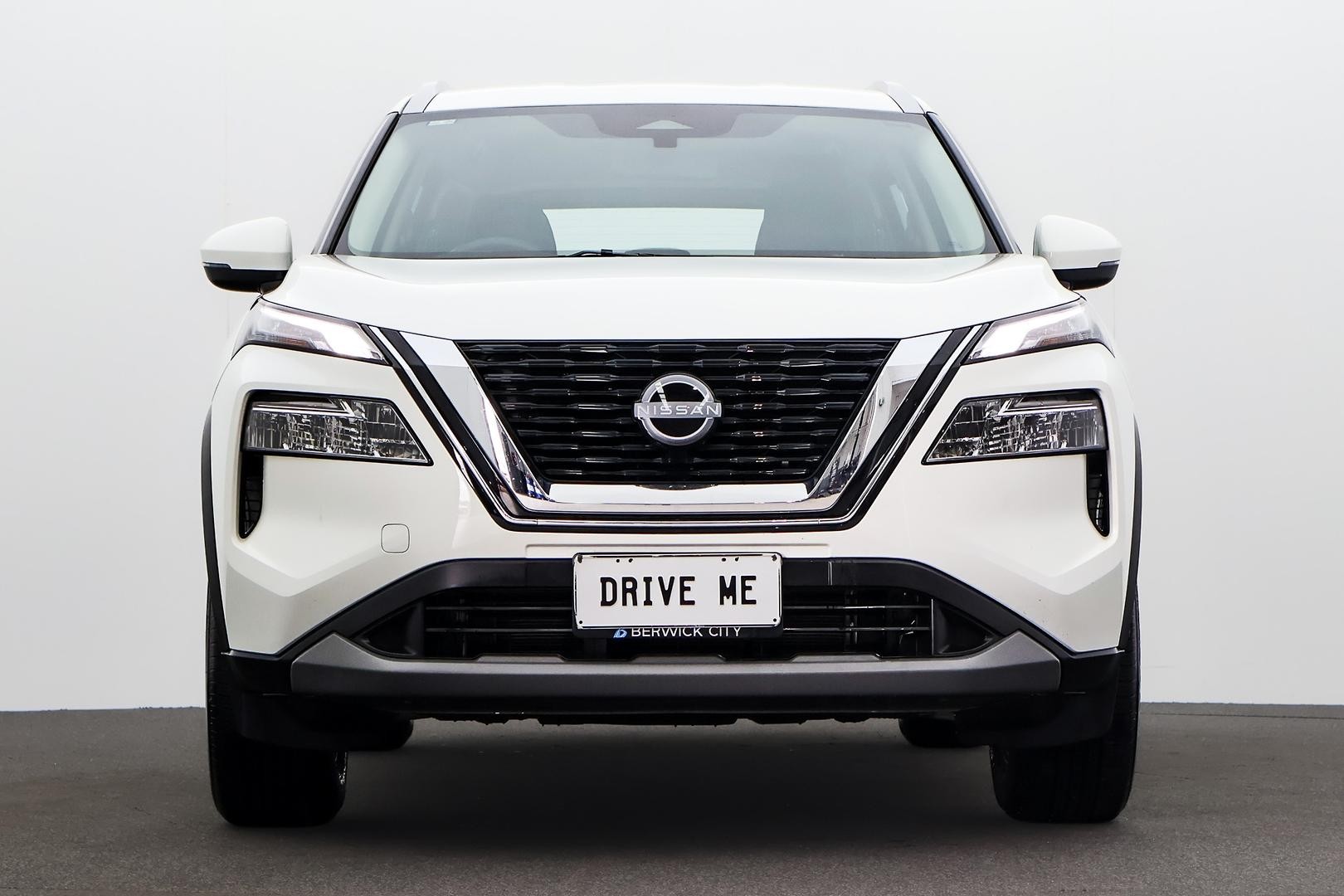 Nissan X-trail image 2