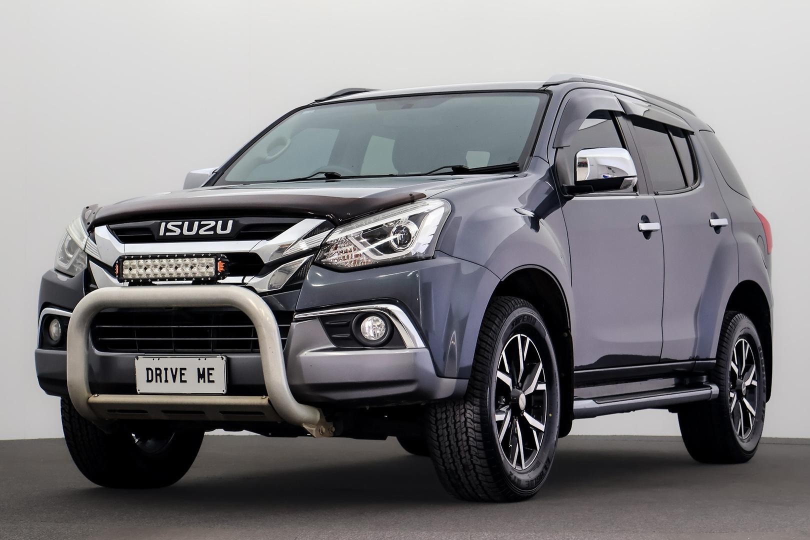 Isuzu Mu-x image 1