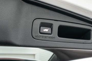 https://dvg-vehicle-assets.s3.amazonaws.com/1208701/bjlre2zh0xugy2126puodtj2l.jpg
