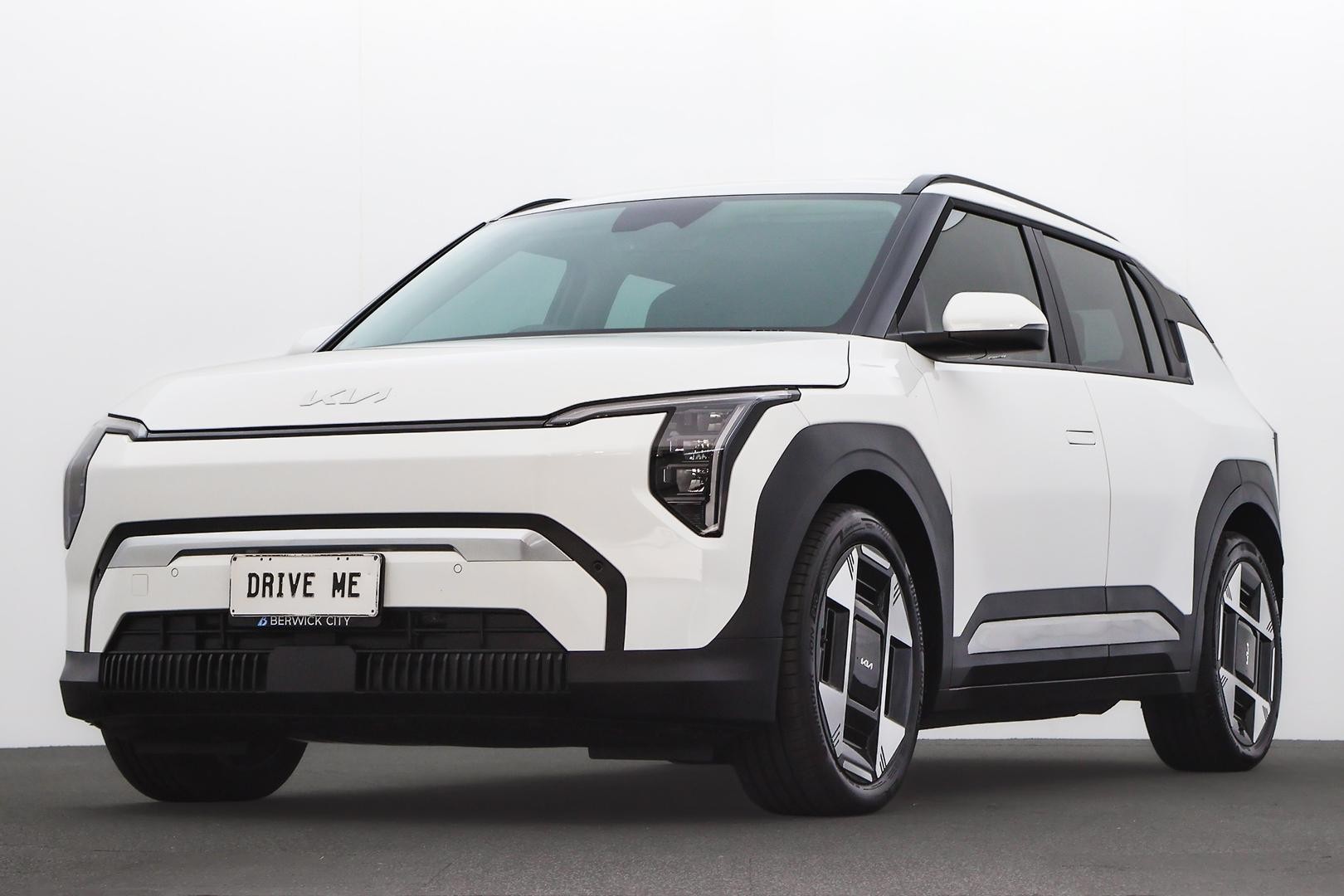 Kia Ev3 image 1