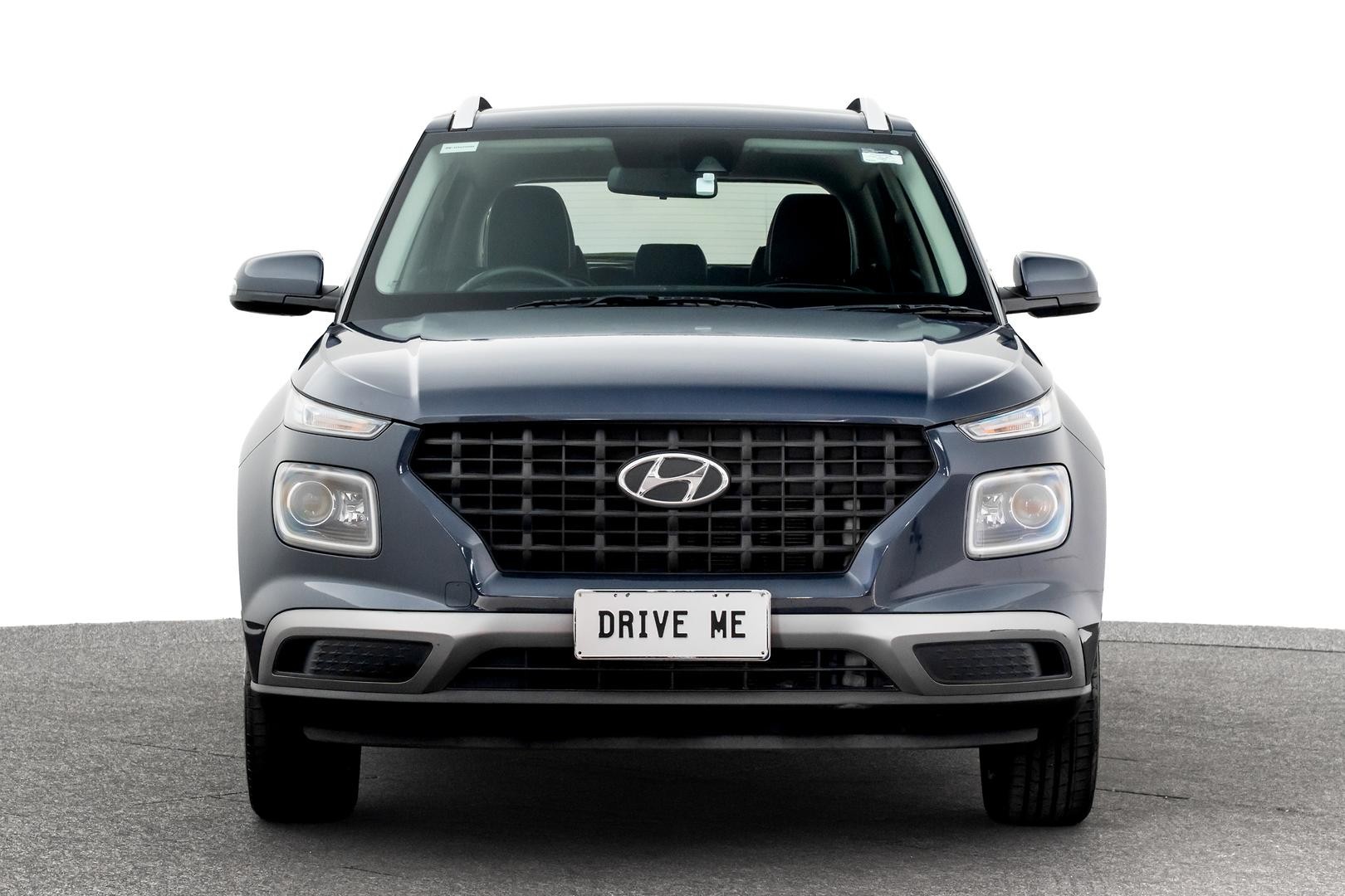 Hyundai Venue image 2