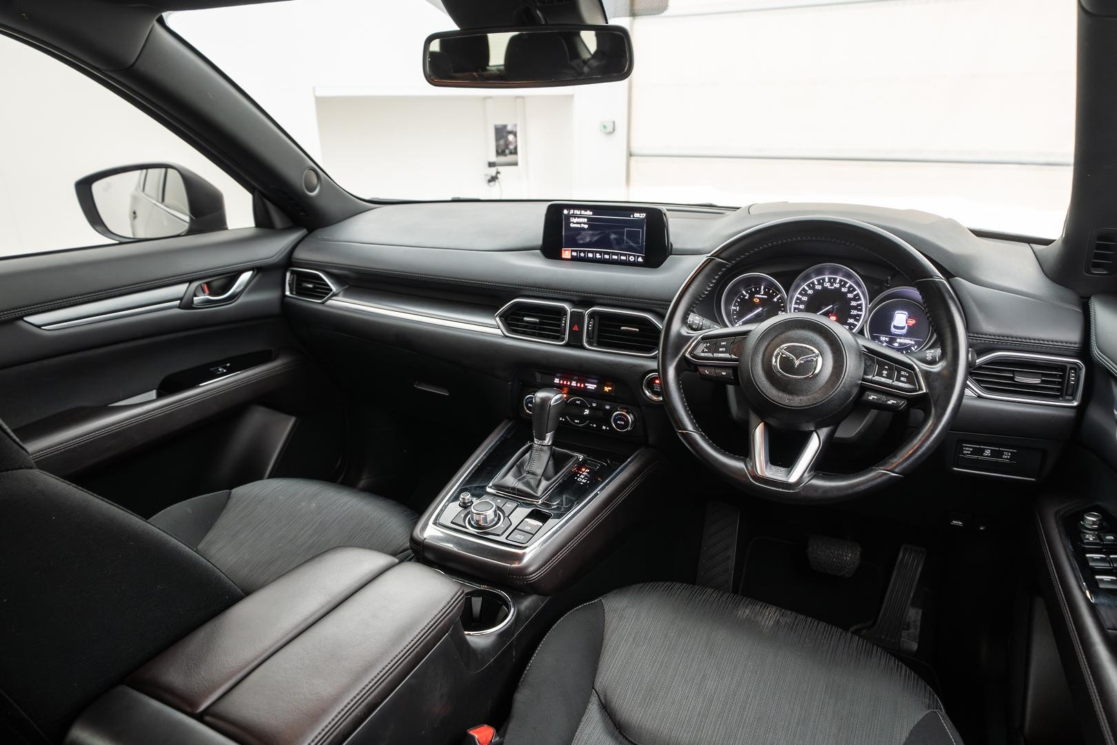 Mazda Cx-8 image 4