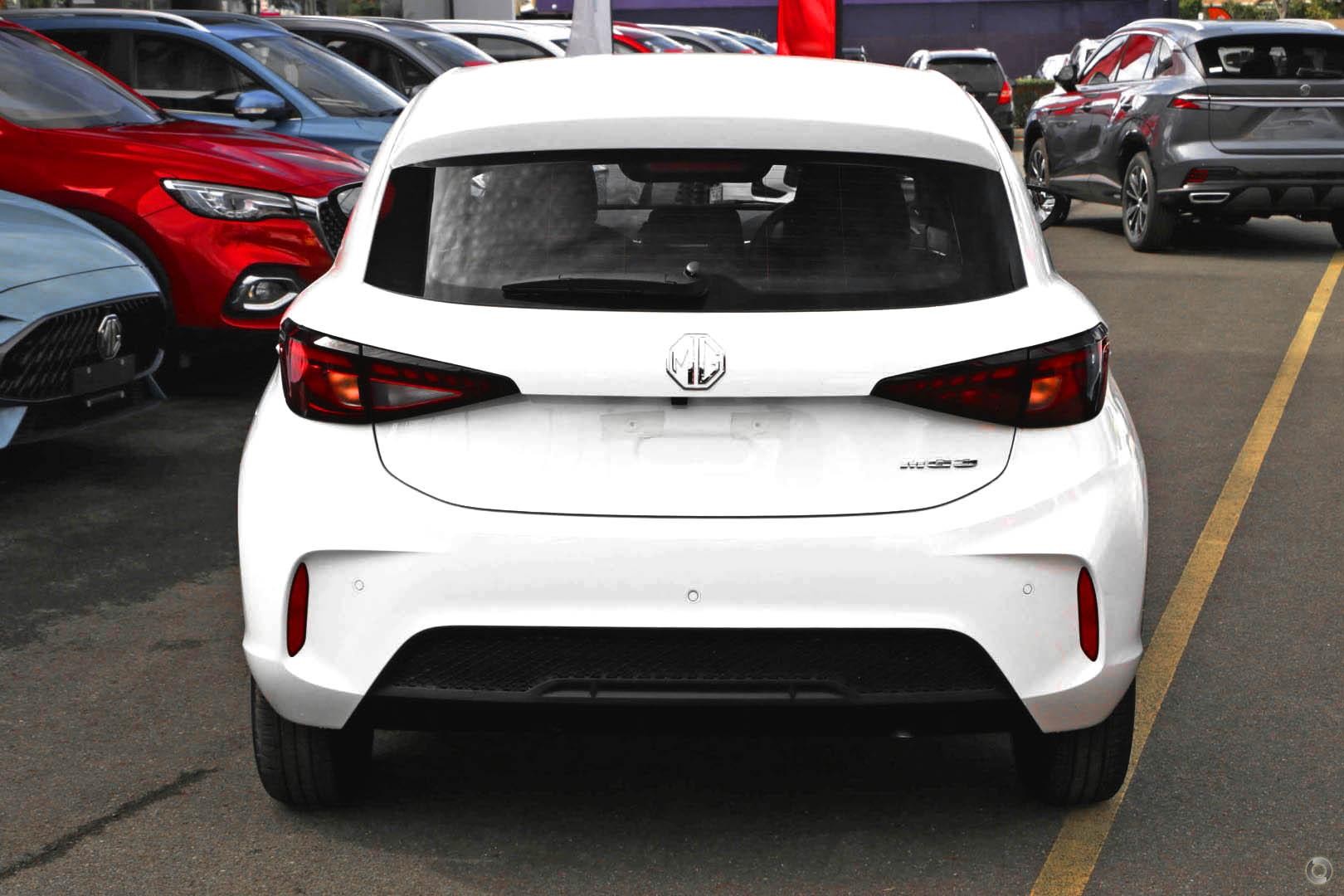 MG Mg3 image 3