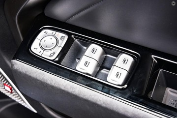 https://dvg-vehicle-assets.s3.amazonaws.com/122737/ec2hb9auw33k4ew72jnknoyx4.jpg