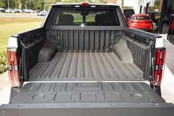 https://dvg-vehicle-assets.s3.amazonaws.com/122798/g848cp80e3bvi7s46rc1h4wia.jpg