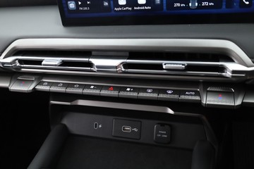 https://dvg-vehicle-assets.s3.amazonaws.com/122872/57uubfhsdn06i0832vvajifv6.jpg