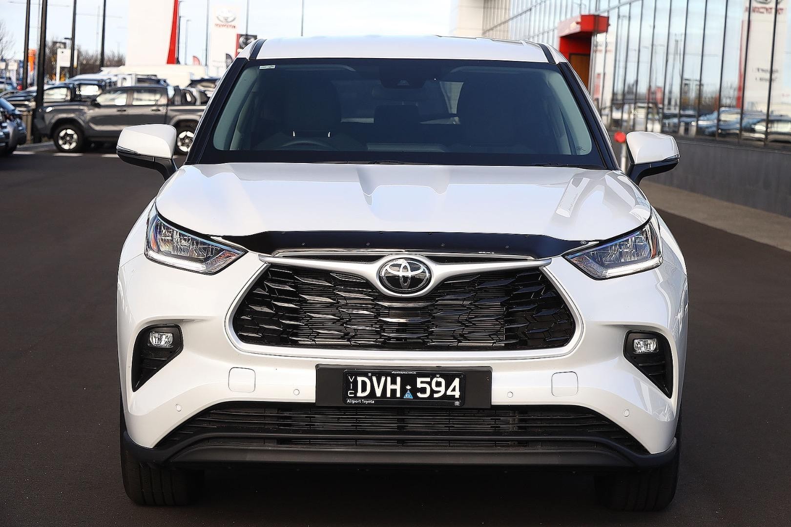 Toyota Kluger image 3