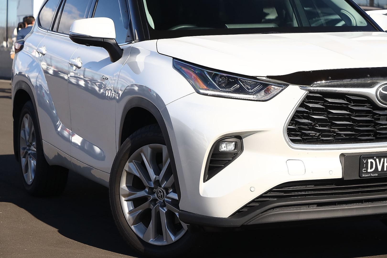 Toyota Kluger image 2
