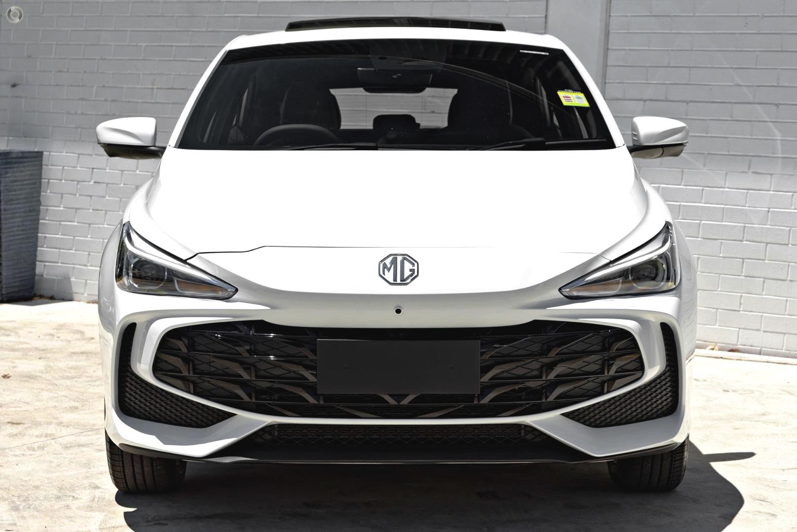 MG Mg3 image 2