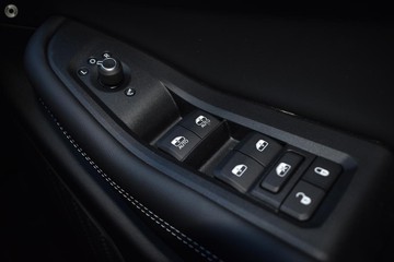 https://dvg-vehicle-assets.s3.amazonaws.com/1306548/b4obv36nvs1v8sl2xoaophzut.jpg