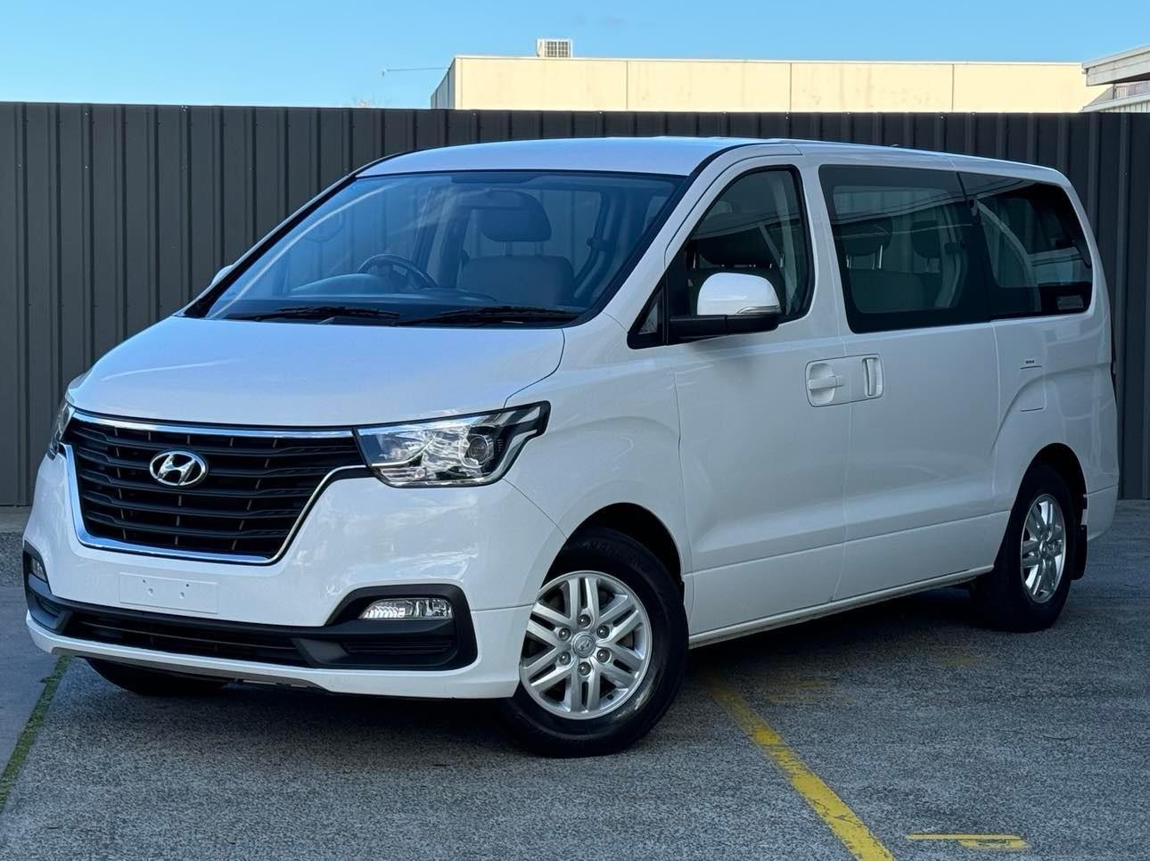 Hyundai Imax image 3