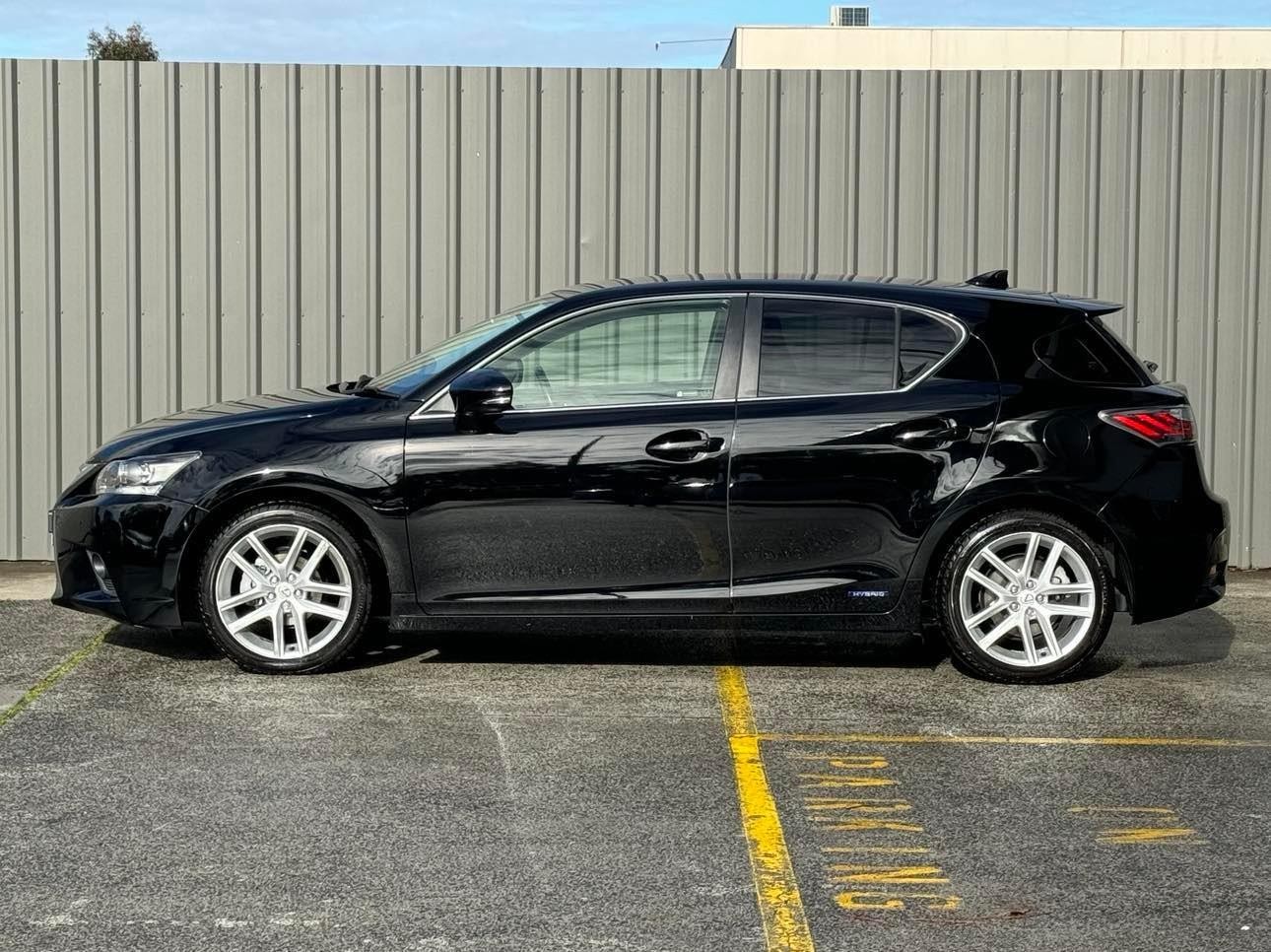 Lexus Ct image 4