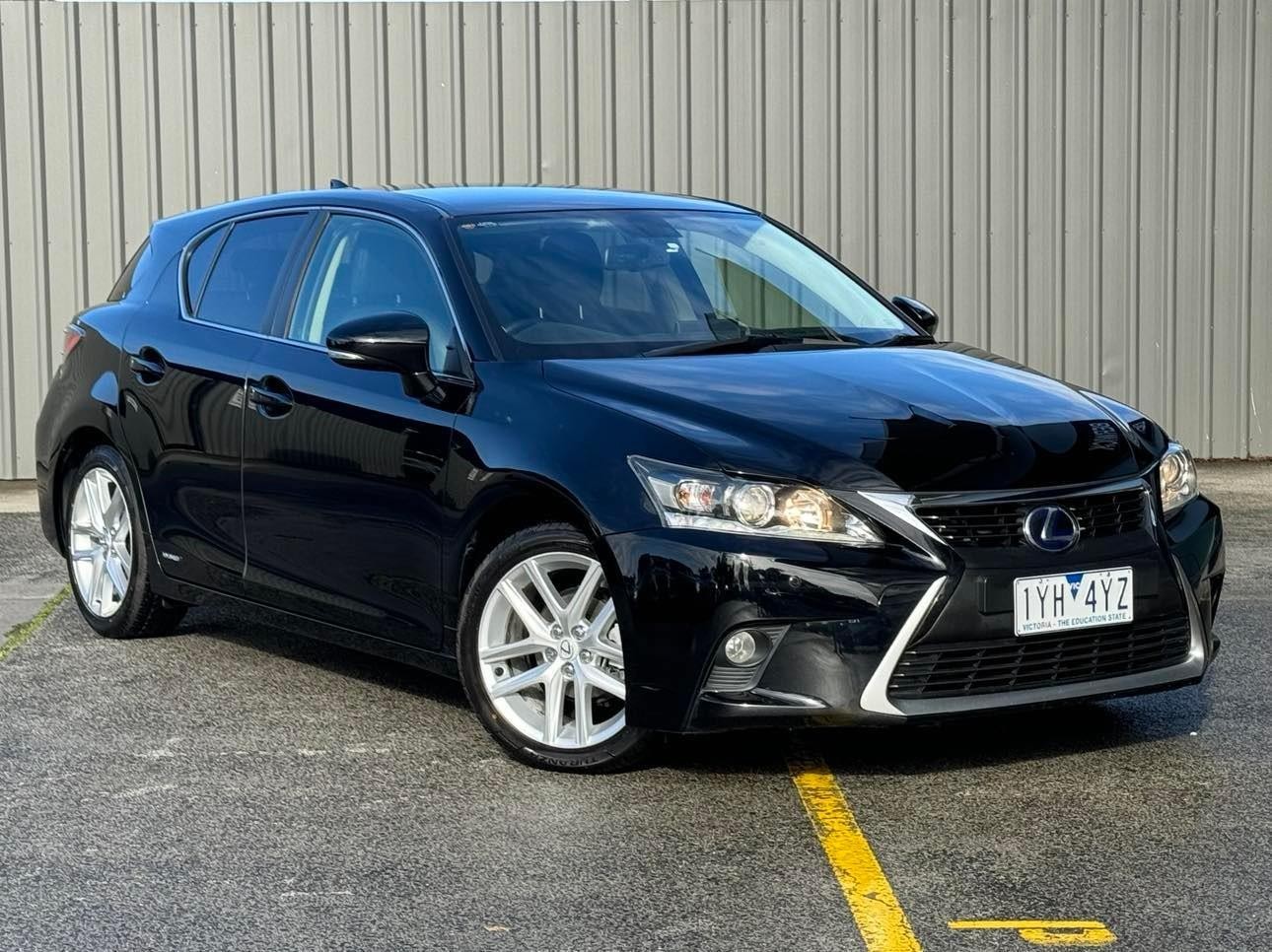 Lexus Ct image 1