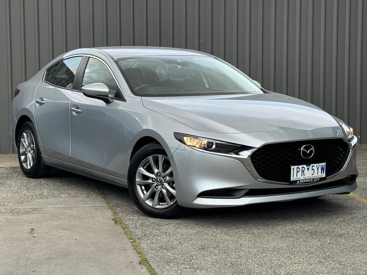 Mazda 3 image 1