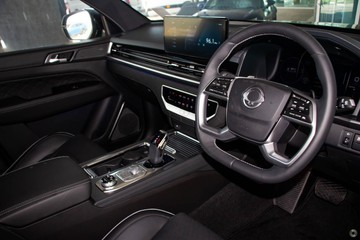 https://dvg-vehicle-assets.s3.amazonaws.com/1306966/3uwbirerjc8wka45430s25hg5.jpg