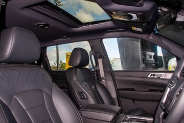 https://dvg-vehicle-assets.s3.amazonaws.com/1306966/yikf6rkwzll686j91lmwbo127.jpg