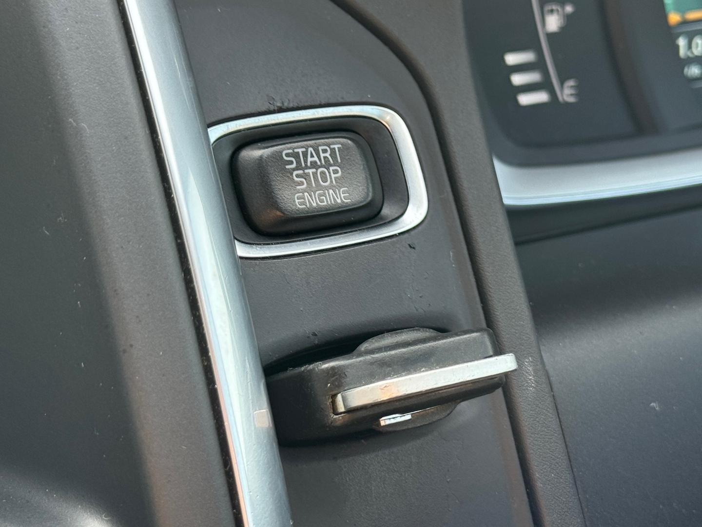 Volvo Xc60 image 4