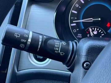 https://dvg-vehicle-assets.s3.amazonaws.com/1307035/3jpalvmnnhcvel37u5od2vsi5.jpg