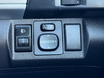 https://dvg-vehicle-assets.s3.amazonaws.com/1307035/byp7ofxzse0tjwwafu8mw13ox.jpg