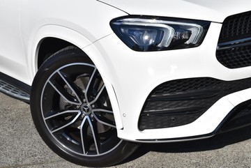 https://dvg-vehicle-assets.s3.amazonaws.com/1307041/4lb8v4ss3c2704018s4f05e1p.jpg