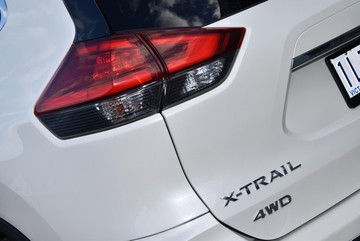 https://dvg-vehicle-assets.s3.amazonaws.com/1307054/4b1xr4hklrtid9g0ndoisi61v.jpg