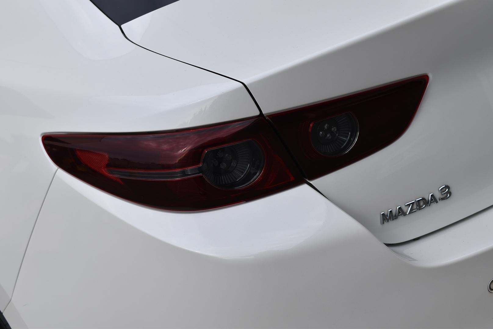 Mazda 3 image 3