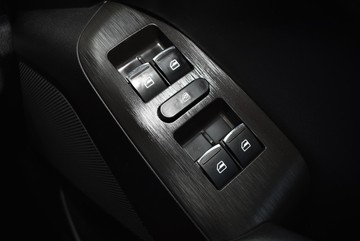 https://dvg-vehicle-assets.s3.amazonaws.com/1307084/eaq2rel8p3nj6o64he128sf4m.jpg